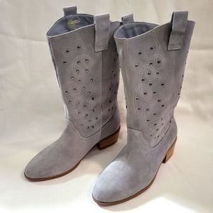 NEW Twiggy London Grey Suede Western Style Boots size 7.5